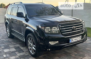 Внедорожник / Кроссовер Toyota Land Cruiser 2010 в Ровно