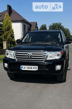 Toyota Land Cruiser 2013