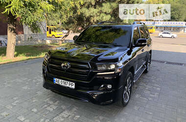 Позашляховик / Кросовер Toyota Land Cruiser 2017 в 