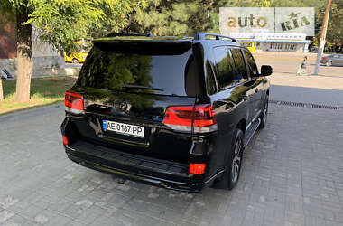 Позашляховик / Кросовер Toyota Land Cruiser 2017 в 