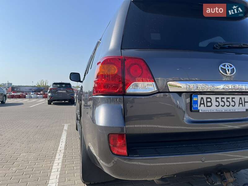 Позашляховик / Кросовер Toyota Land Cruiser 2013 в Вінниці