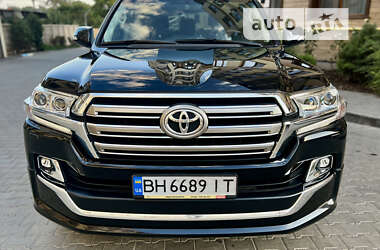 Внедорожник / Кроссовер Toyota Land Cruiser 2019 в 