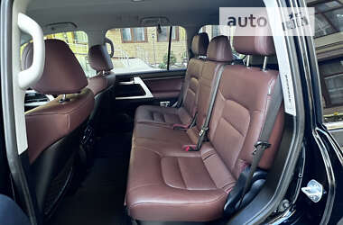 Внедорожник / Кроссовер Toyota Land Cruiser 2019 в 