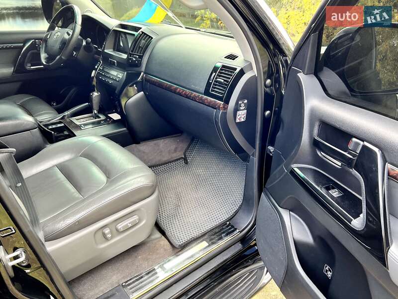 Позашляховик / Кросовер Toyota Land Cruiser 2008 в Києві