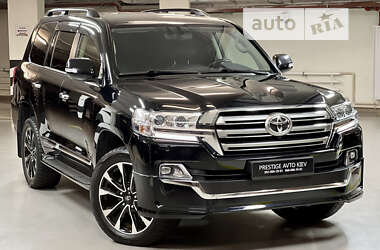 Внедорожник / Кроссовер Toyota Land Cruiser 2019 в 