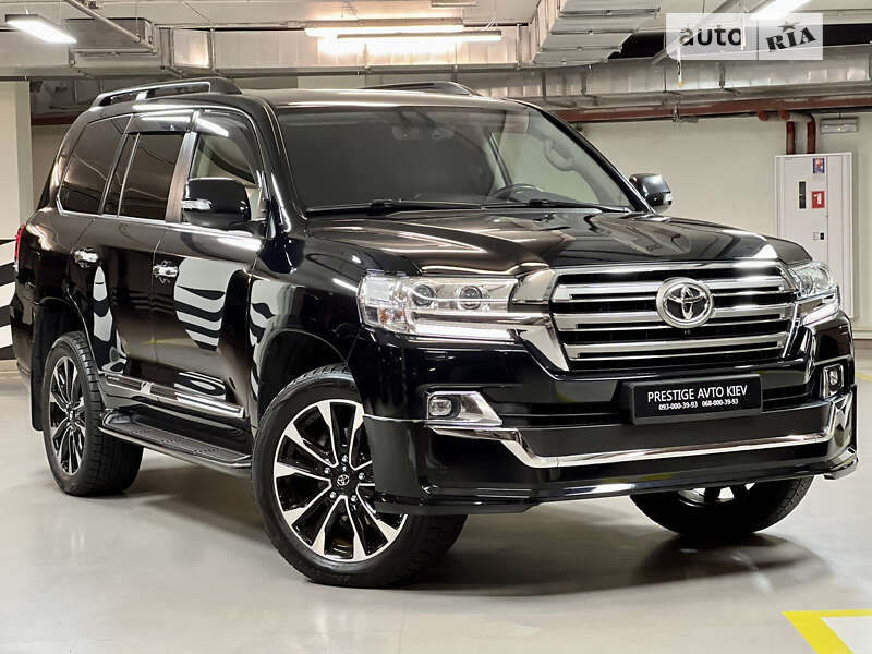 Внедорожник / Кроссовер Toyota Land Cruiser 2019 в 