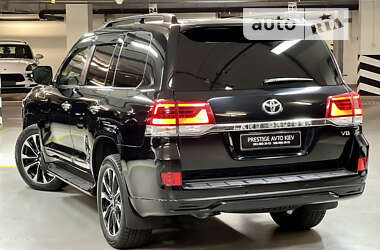Внедорожник / Кроссовер Toyota Land Cruiser 2019 в 