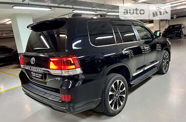 Внедорожник / Кроссовер Toyota Land Cruiser 2019 в 