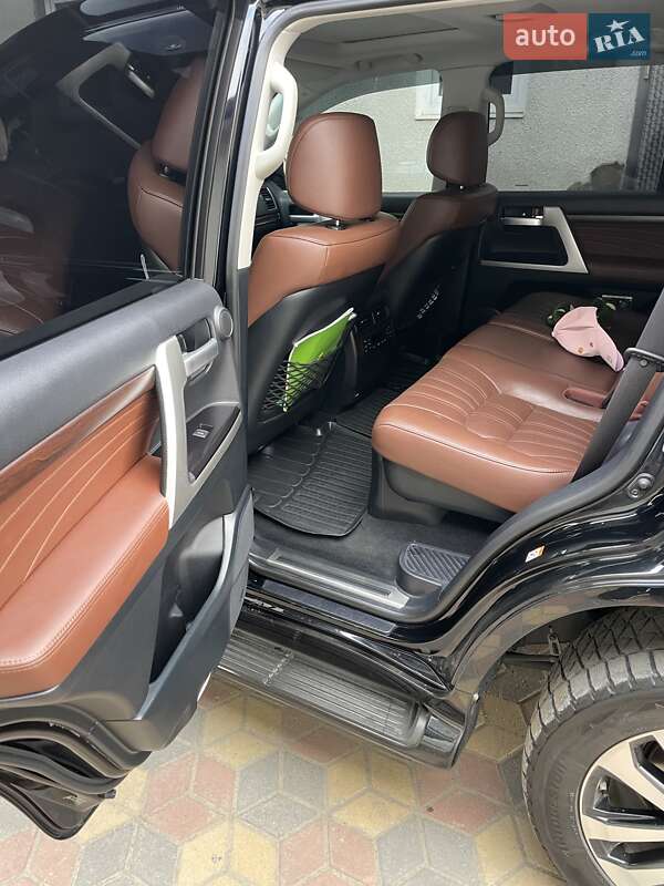 Внедорожник / Кроссовер Toyota Land Cruiser 2018 в Жовкве