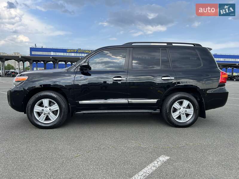 Позашляховик / Кросовер Toyota Land Cruiser 2012 в Дніпрі