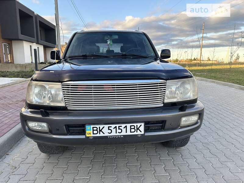 Внедорожник / Кроссовер Toyota Land Cruiser 2003 в Ровно фото 2 Внедорожник / Кроссовер Toyota Land Cruiser 2003 в Ровно