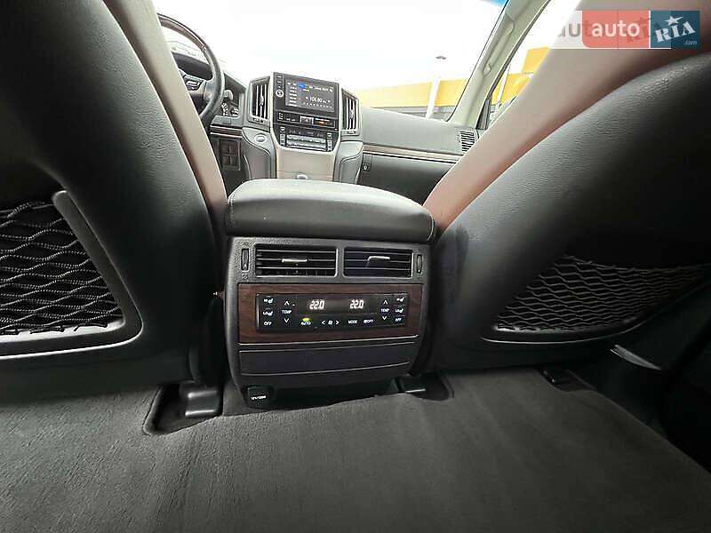 Внедорожник / Кроссовер Toyota Land Cruiser 2019 в Днепре