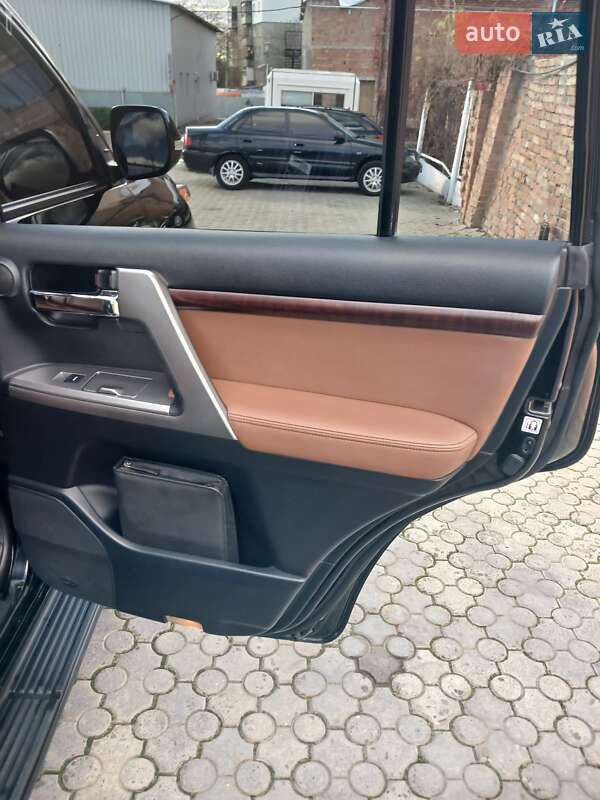 Внедорожник / Кроссовер Toyota Land Cruiser 2015 в Черновцах