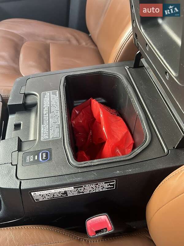 Внедорожник / Кроссовер Toyota Land Cruiser 2014 в Киеве фото 11 Внедорожник / Кроссовер Toyota Land Cruiser 2014 в Киеве