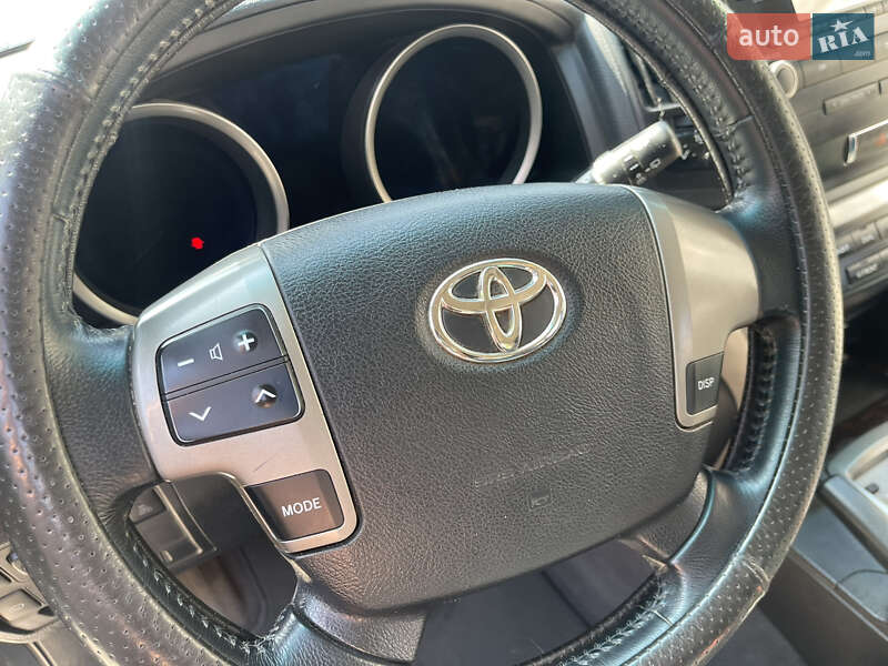 Позашляховик / Кросовер Toyota Land Cruiser 2008 в Одесі