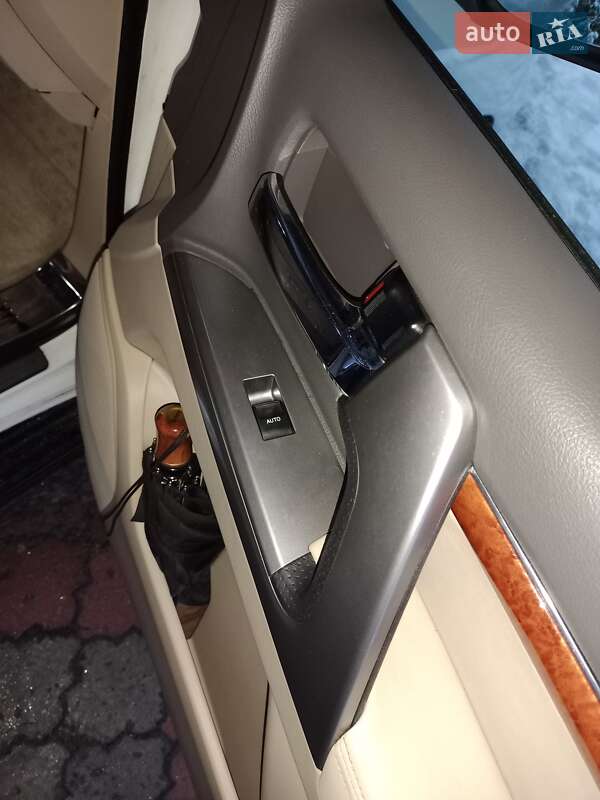 Позашляховик / Кросовер Toyota Land Cruiser 2013 в Чернігові