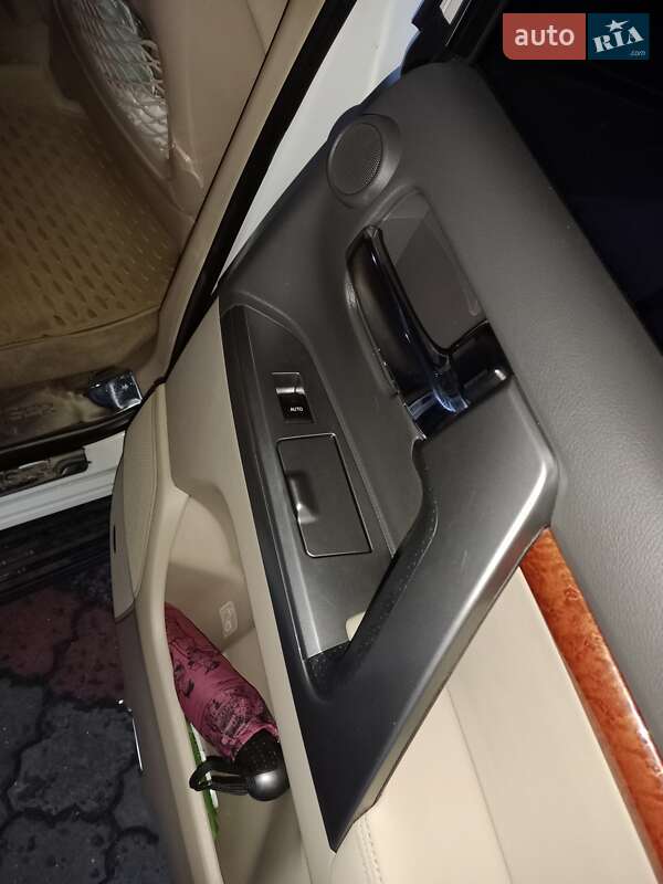 Позашляховик / Кросовер Toyota Land Cruiser 2013 в Чернігові