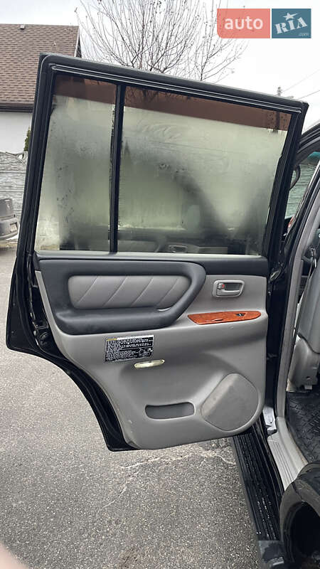 Внедорожник / Кроссовер Toyota Land Cruiser 2003 в Киеве