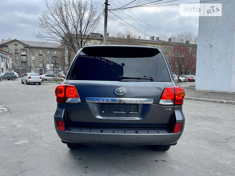Внедорожник / Кроссовер Toyota Land Cruiser 2012 в Каменском