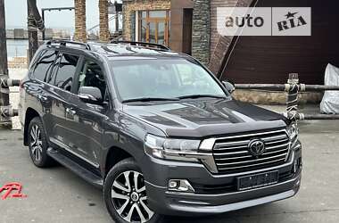 Внедорожник / Кроссовер Toyota Land Cruiser 2018 в Киеве