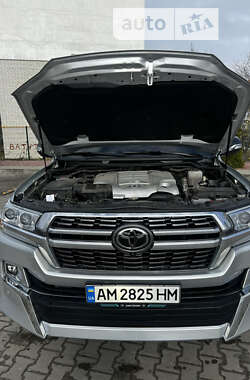 Внедорожник / Кроссовер Toyota Land Cruiser 2008 в Житомире