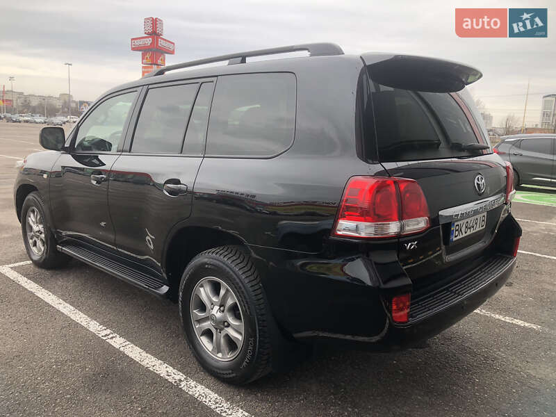 Внедорожник / Кроссовер Toyota Land Cruiser 2007 в Ровно