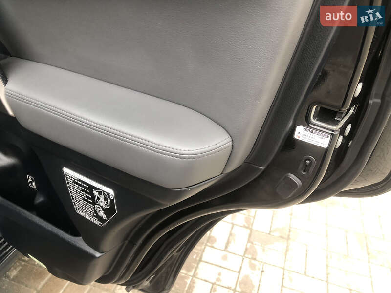 Внедорожник / Кроссовер Toyota Land Cruiser 2007 в Ровно