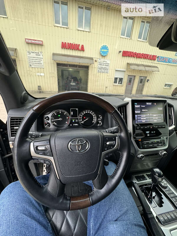 Внедорожник / Кроссовер Toyota Land Cruiser 2018 в Сумах фото 9 Внедорожник / Кроссовер Toyota Land Cruiser 2018 в Сумах