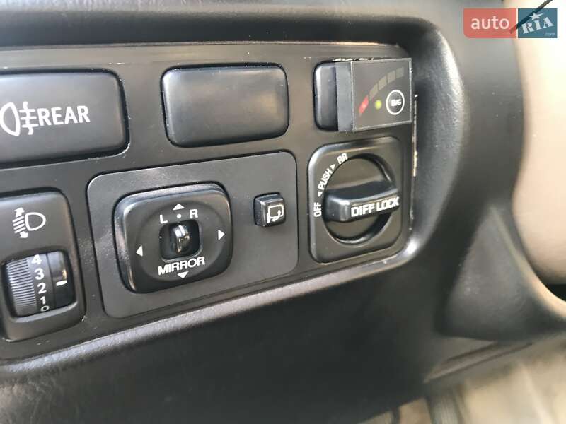 Позашляховик / Кросовер Toyota Land Cruiser 2001 в Кобеляках