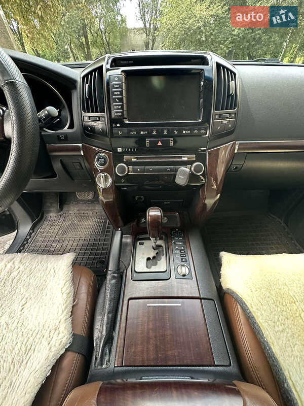Позашляховик / Кросовер Toyota Land Cruiser 2014 в Тернополі