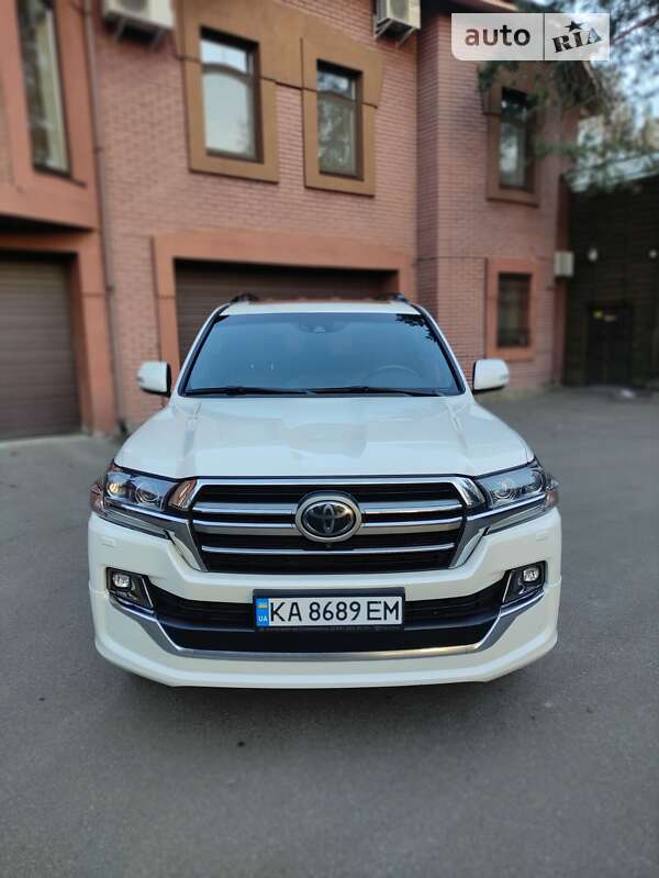 Toyota Land Cruiser 2020