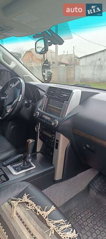 Внедорожник / Кроссовер Toyota Land Cruiser 2010 в Измаиле фото 7 Внедорожник / Кроссовер Toyota Land Cruiser 2010 в Измаиле