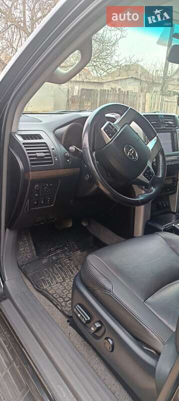 Внедорожник / Кроссовер Toyota Land Cruiser 2010 в Измаиле фото 8 Внедорожник / Кроссовер Toyota Land Cruiser 2010 в Измаиле