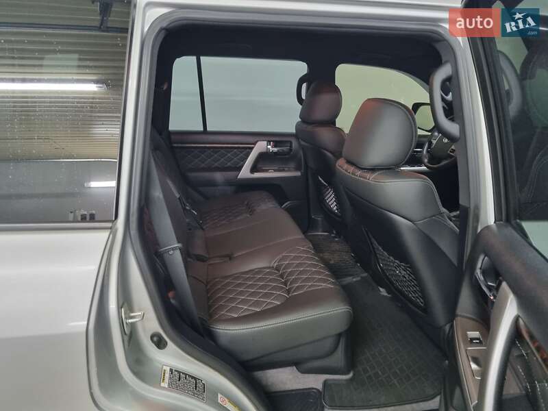 Внедорожник / Кроссовер Toyota Land Cruiser 2012 в Днепре фото 7 Внедорожник / Кроссовер Toyota Land Cruiser 2012 в Днепре