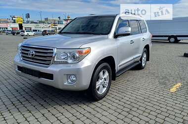 Позашляховик / Кросовер Toyota Land Cruiser 2012 в Чернівцях