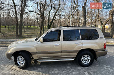 Внедорожник / Кроссовер Toyota Land Cruiser 1999 в 