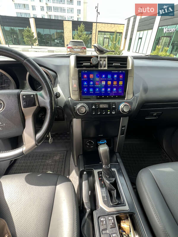 Внедорожник / Кроссовер Toyota Land Cruiser 2013 в Хмельницком