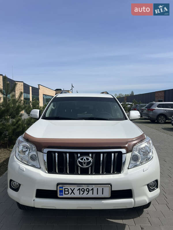 Внедорожник / Кроссовер Toyota Land Cruiser 2013 в Хмельницком