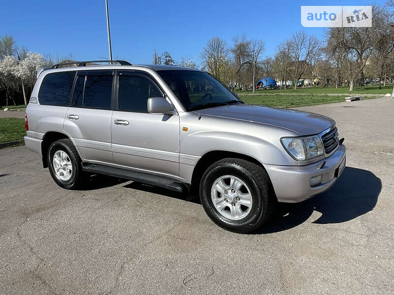 Позашляховик / Кросовер Toyota Land Cruiser 2003 в Кривому Розі