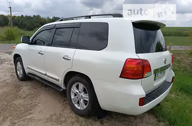 Toyota Land Cruiser 2014