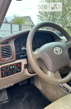 Toyota Land Cruiser 2001