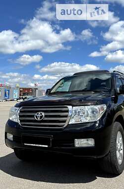 Toyota Land Cruiser 2011