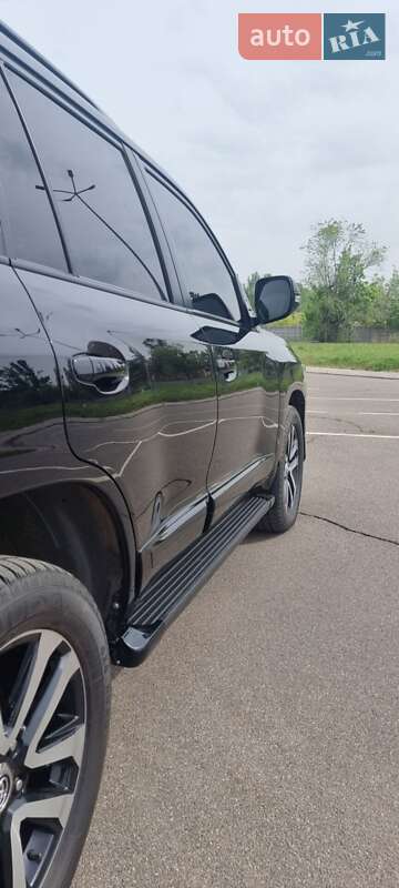 Внедорожник / Кроссовер Toyota Land Cruiser 2014 в Кривом Роге