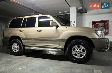 Внедорожник / Кроссовер Toyota Land Cruiser 1999 в 