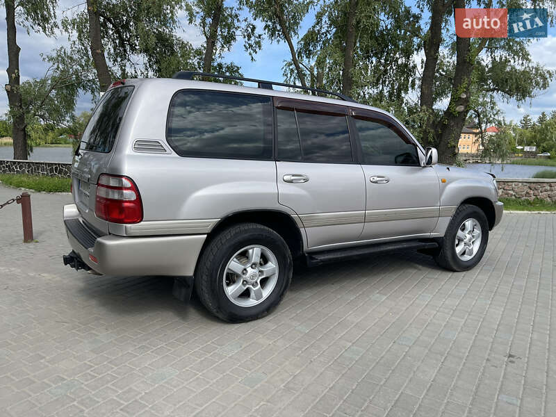 Внедорожник / Кроссовер Toyota Land Cruiser 2003 в Шполе