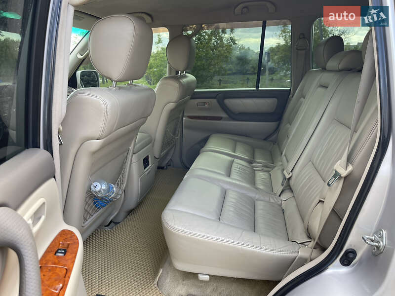 Внедорожник / Кроссовер Toyota Land Cruiser 2003 в Шполе