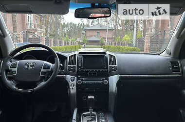Внедорожник / Кроссовер Toyota Land Cruiser 2014 в Гостомеле