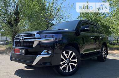 Позашляховик / Кросовер Toyota Land Cruiser 2017 в Києві