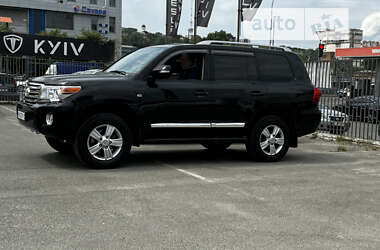 Toyota Land Cruiser 2011