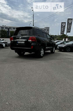 Внедорожник / Кроссовер Toyota Land Cruiser 2011 в Киеве